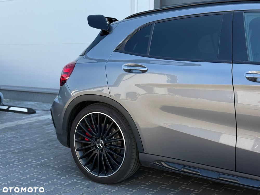 Mercedes-Benz GLA AMG 45 4-Matic - 10