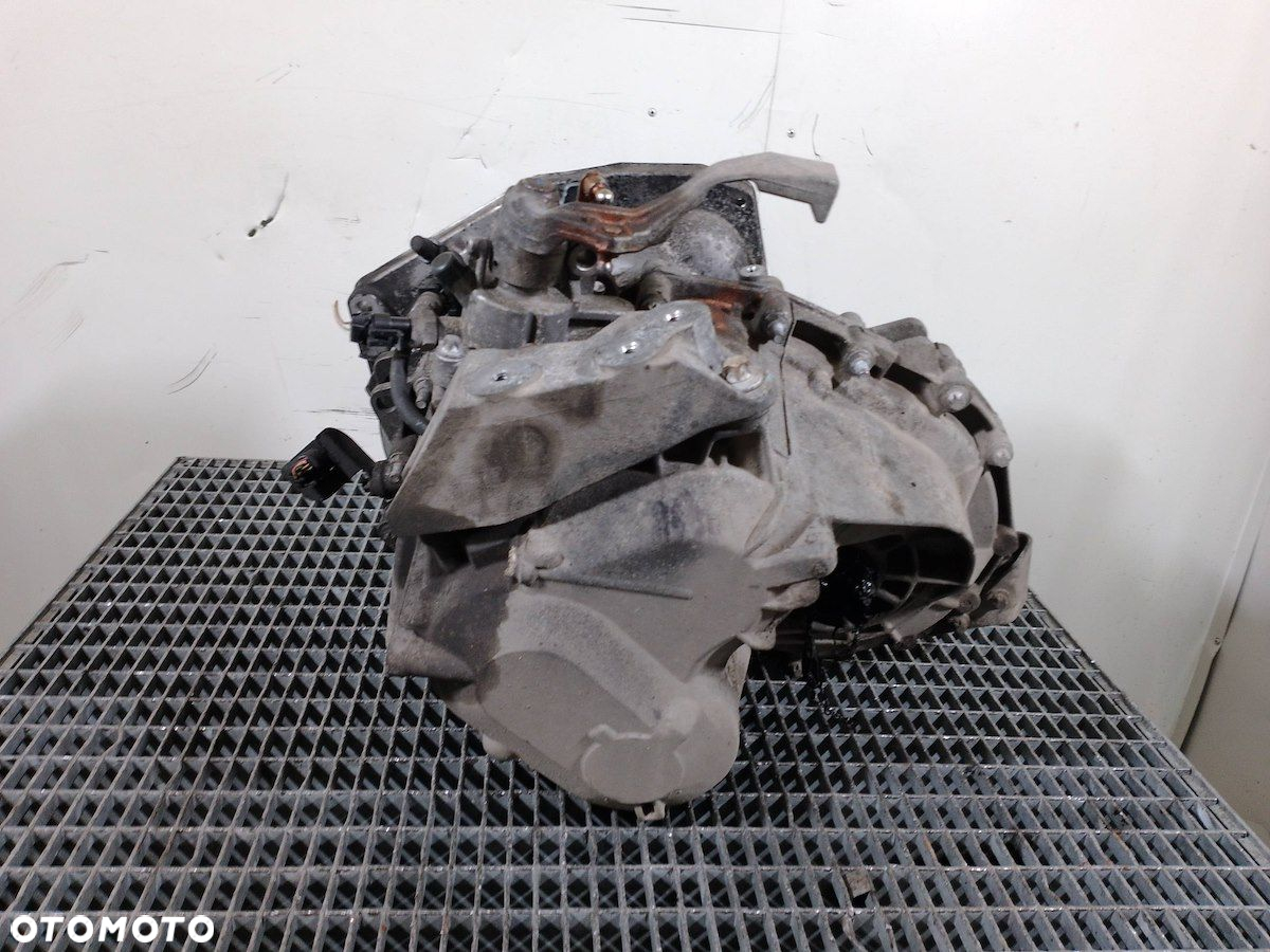 SKRZYNIA BIEGÓW MANUALNA OPEL VECTRA C F40 1.9 CDTI - 3