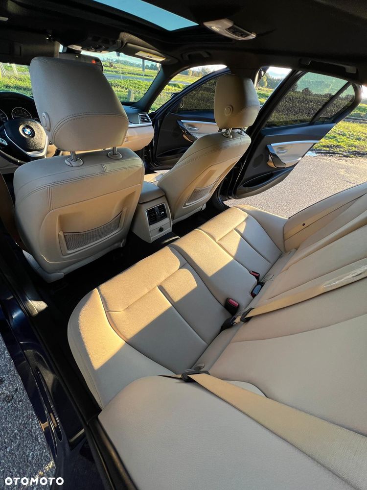BMW Seria 3 330i Sport Line - 16