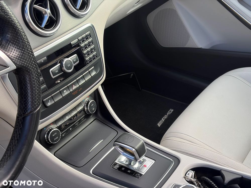 Mercedes-Benz GLA 45 AMG 4-Matic - 7