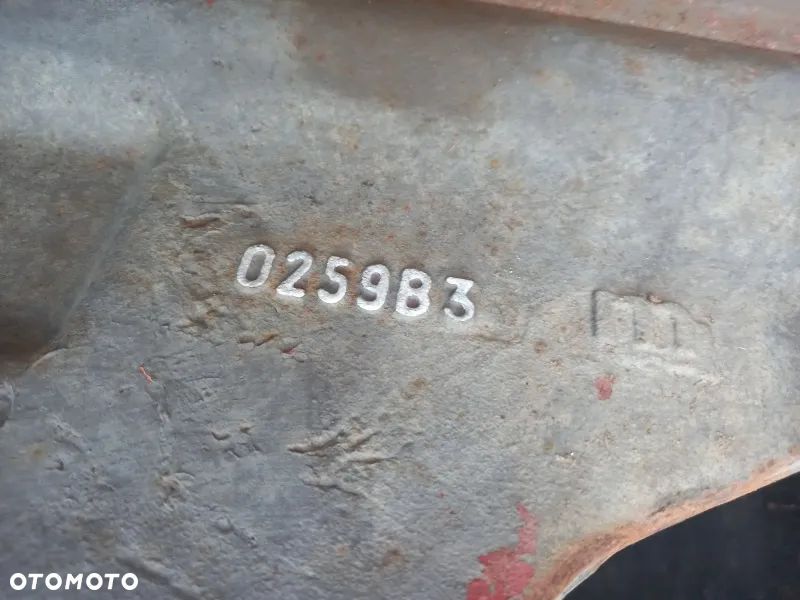 Wspornik przedniego mostu kołyska 0259B3 Massey Ferguson 6180 - 5