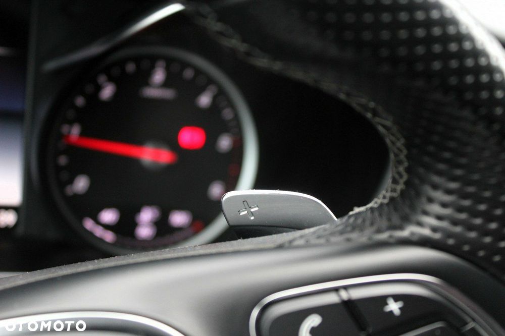 Mercedes-Benz Klasa V 300 d Avantgarde 9G-Tronic (d³ugi) - 39