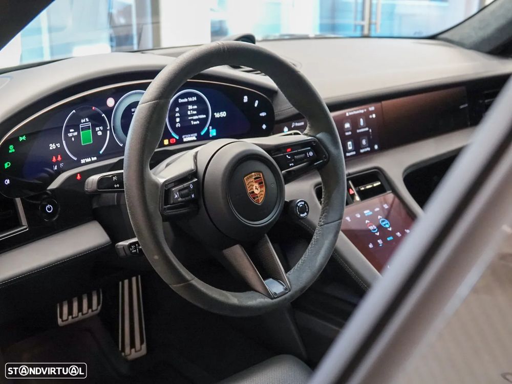 Porsche Taycan Turbo GT - 25