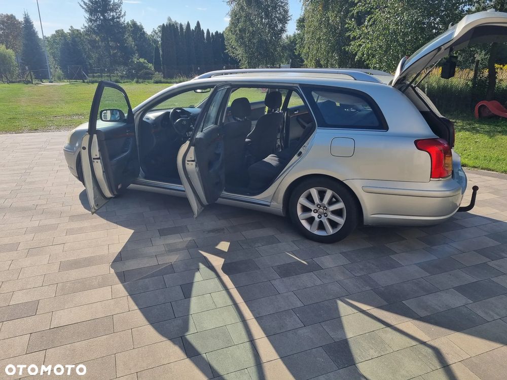 Toyota Avensis 1.8 VVT-i Combi - 7
