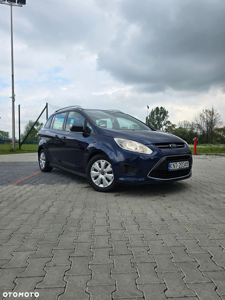 Ford Grand C-MAX - 25