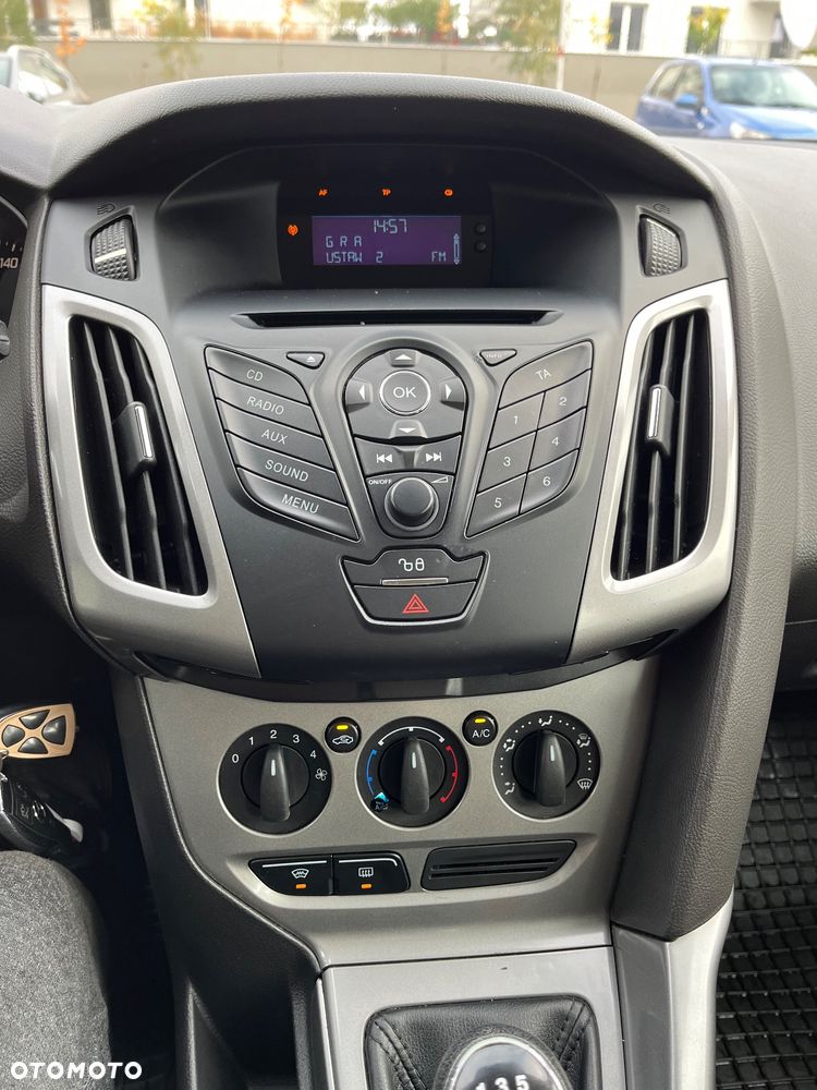 Ford Focus 1.6 Trend Sport - 33