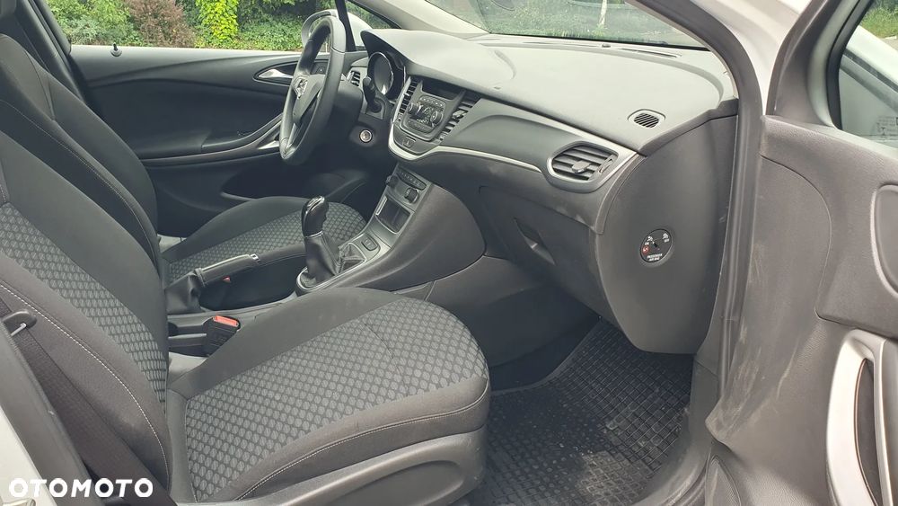 Opel Astra - 12