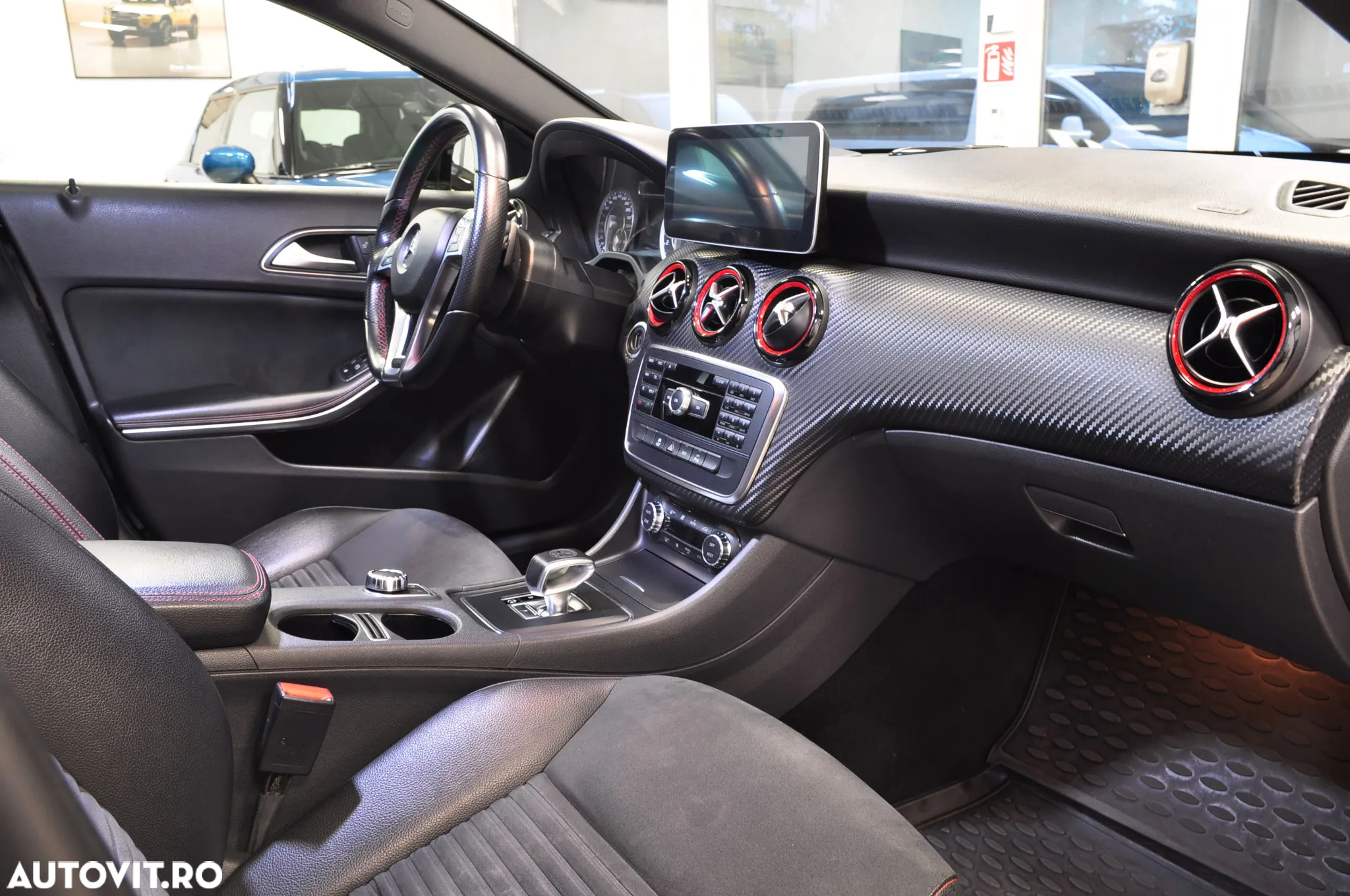 Mercedes-Benz A 45 AMG 4MATIC Aut. - 9