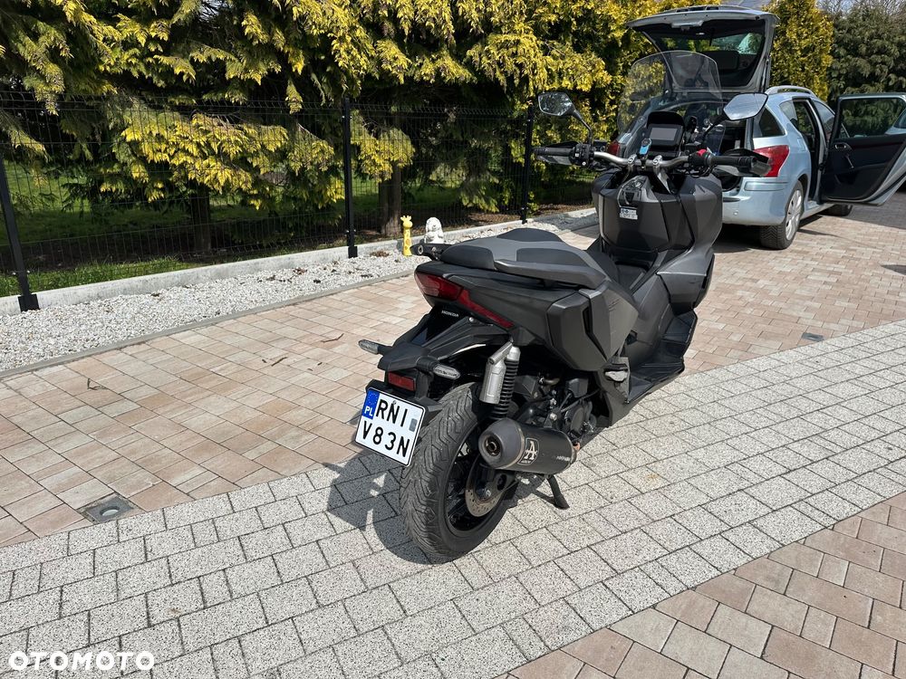 Honda ADV350 - 6