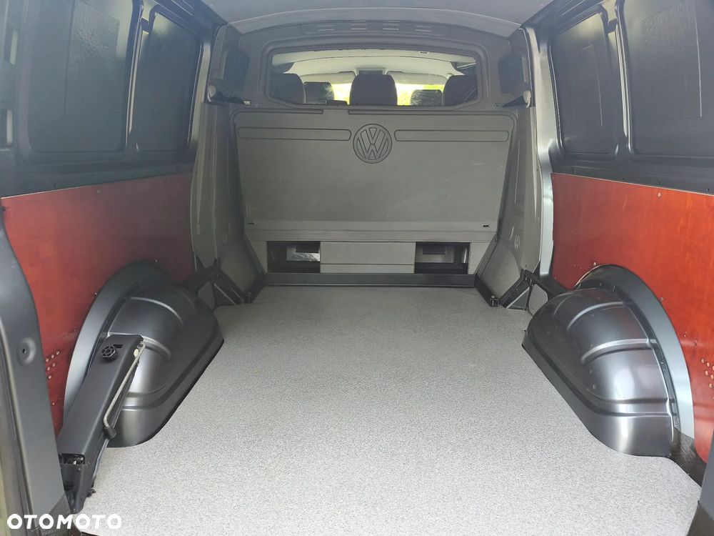 Volkswagen Transporter - 25