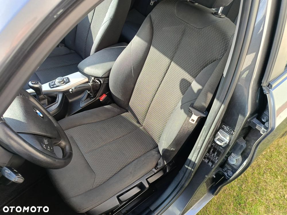 BMW Seria 1 116d DPF - 10