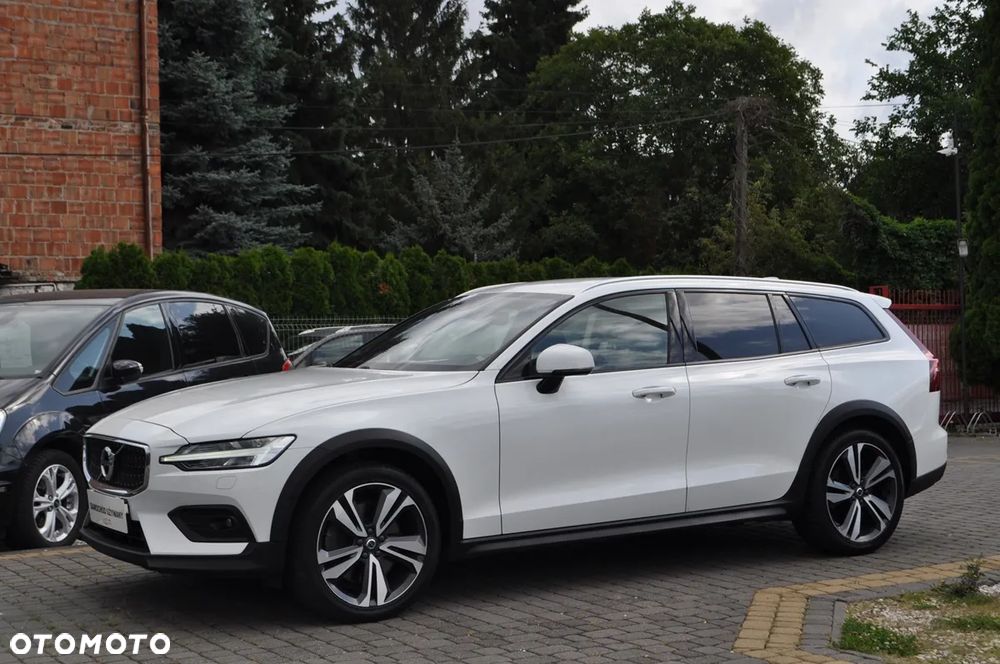 Volvo V60 Cross Country Pro T5 AWD - 4