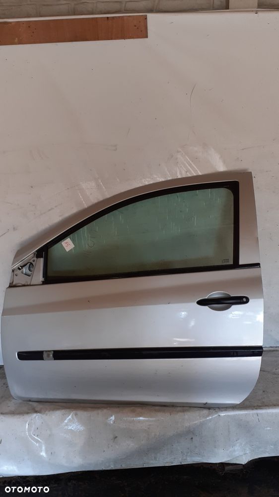 + DRZWI PRZÓD PRZEDNIE LEWE DO RENAULT CLIO 3 III 3D 3 DRZWI TED69 SREBRNE - 1