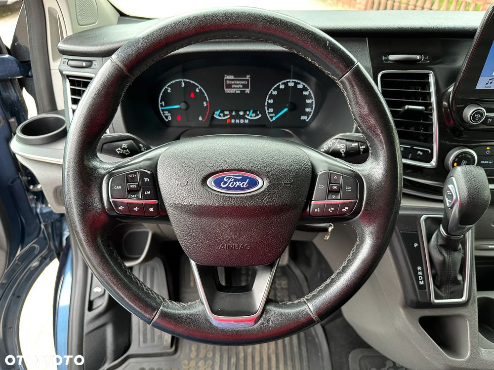 Ford Tourneo Custom - 10