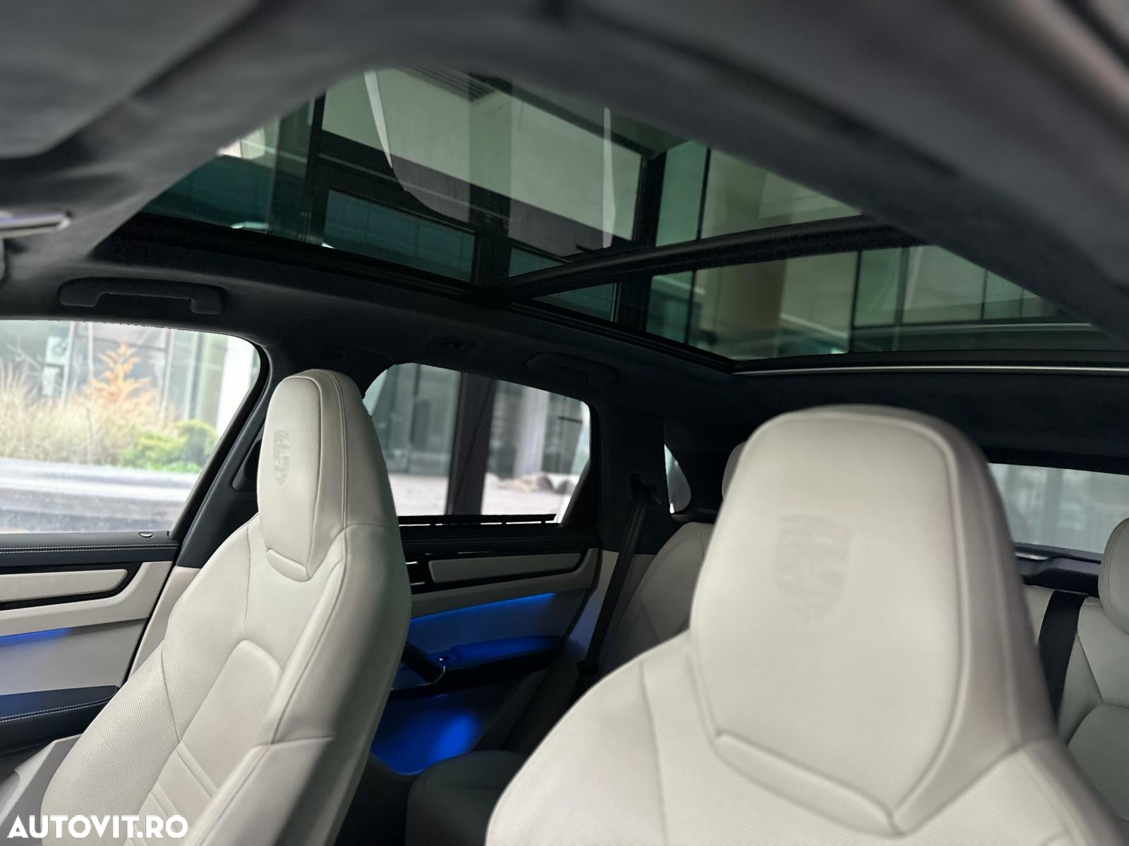 Porsche Cayenne Turbo - 16