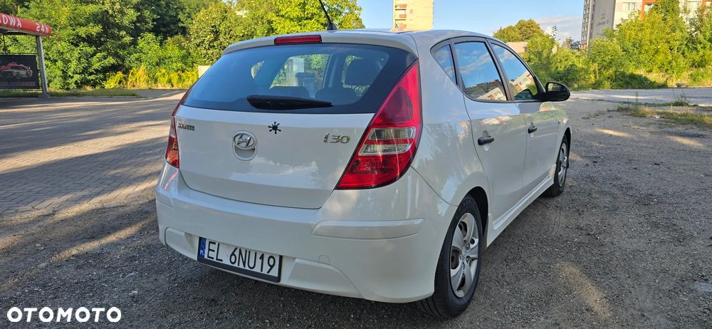 Hyundai i30 1.4 Classic + - 19