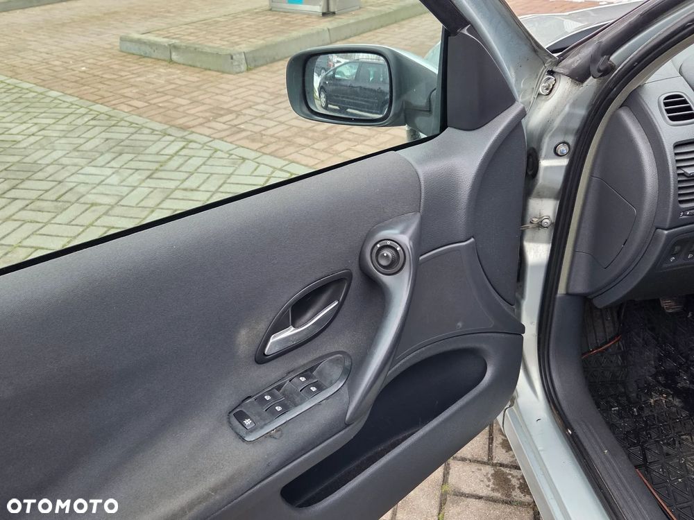 Renault Laguna 1.6 Expression - 19