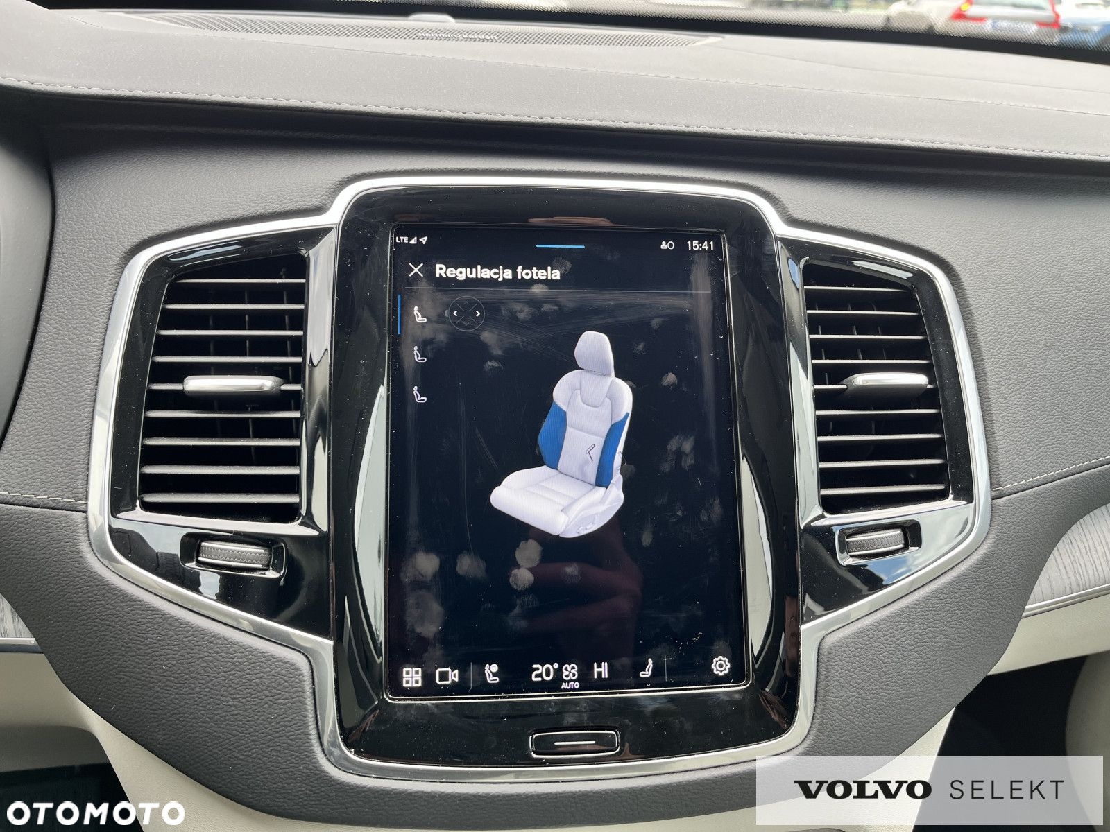 Volvo XC 90 - 21
