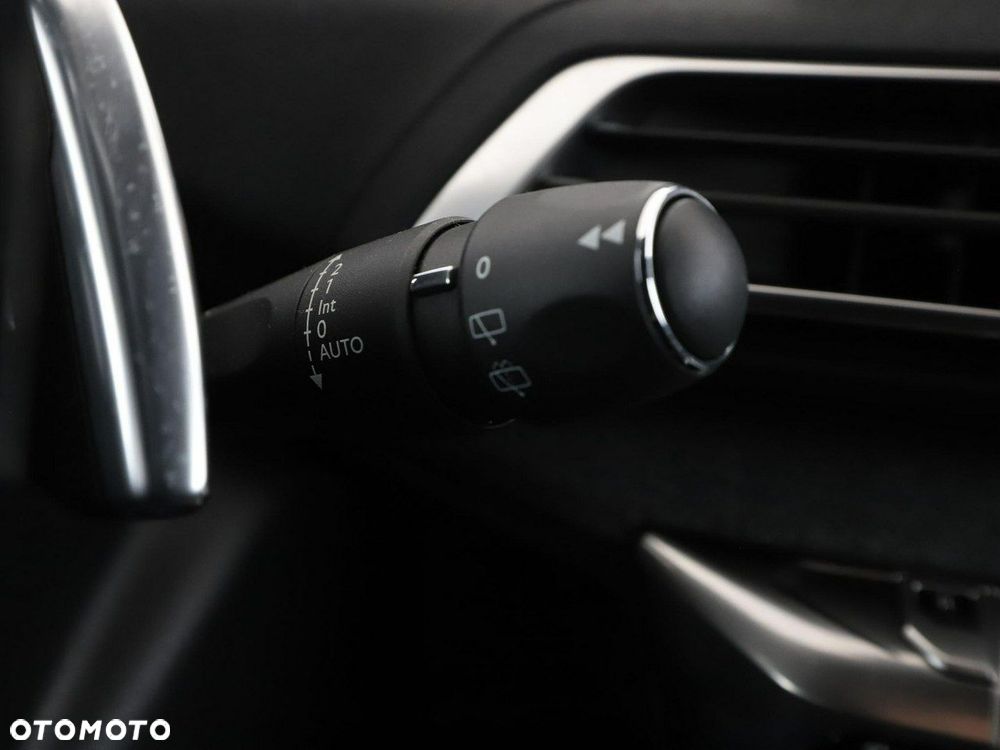 Peugeot 3008 1.6 PureTech GPF GT Line S&S EAT8 - 34