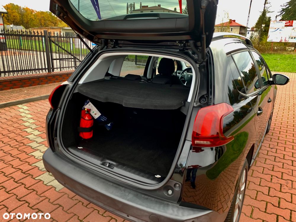 Peugeot 2008 1.2 Pure Tech Style EU6 - 15