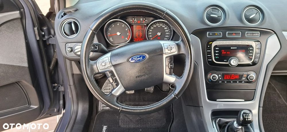 Ford Mondeo 1.6 Eco Boost Trend - 22