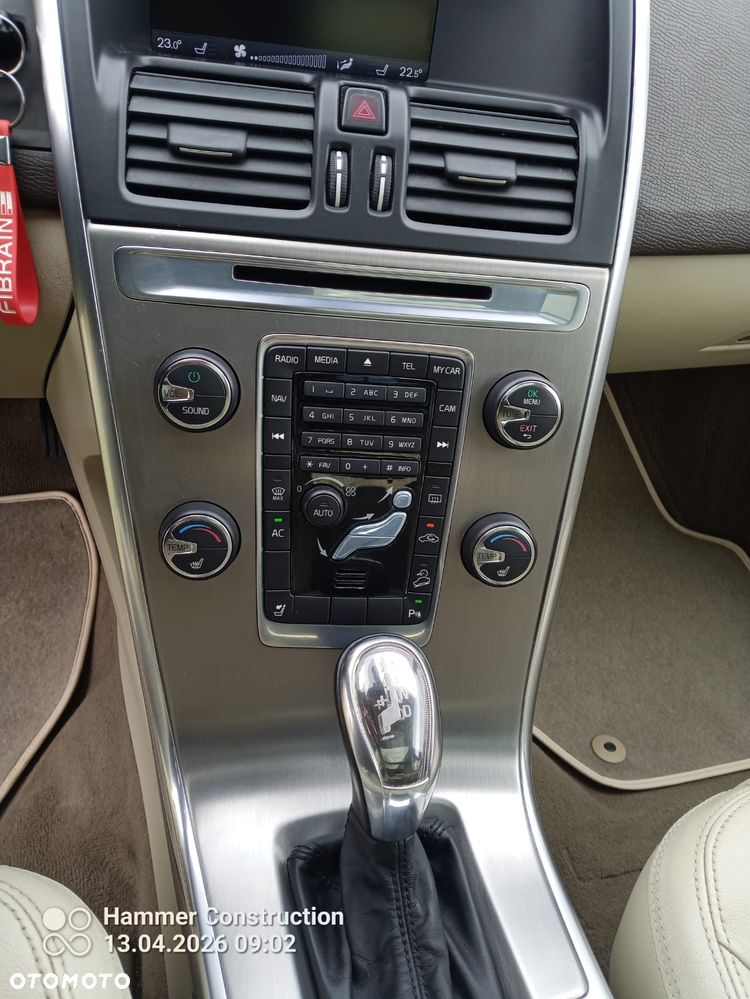 Volvo XC 60 2.4D AWD Summum - 8