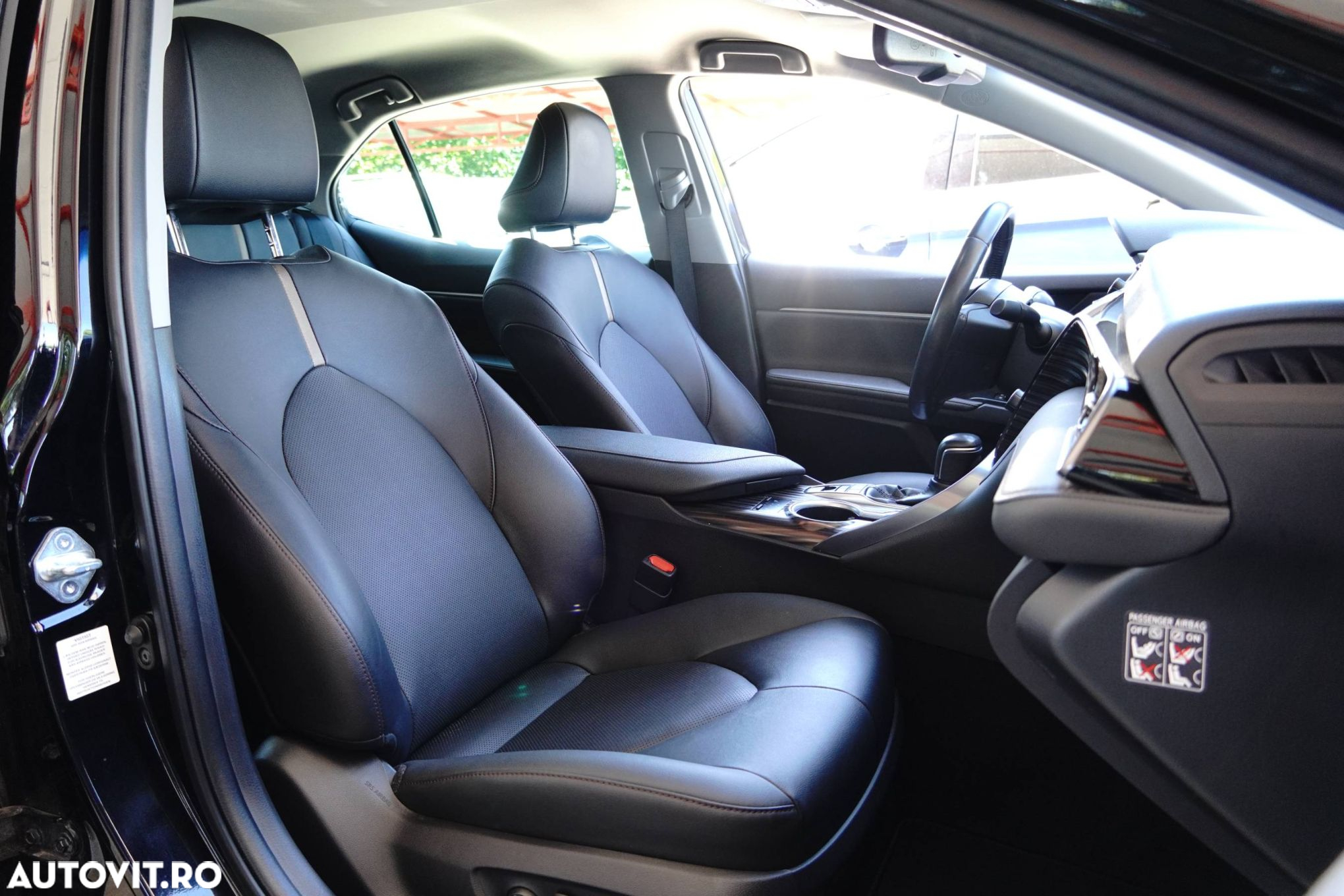 Toyota Camry - 17