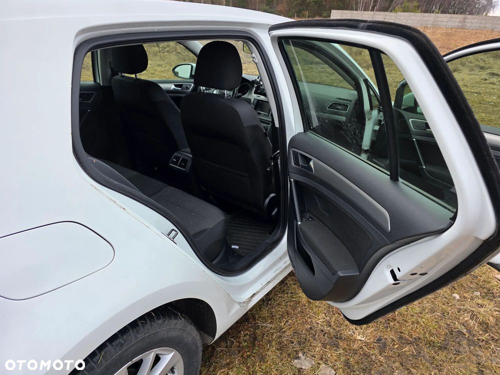 Volkswagen Golf - 11