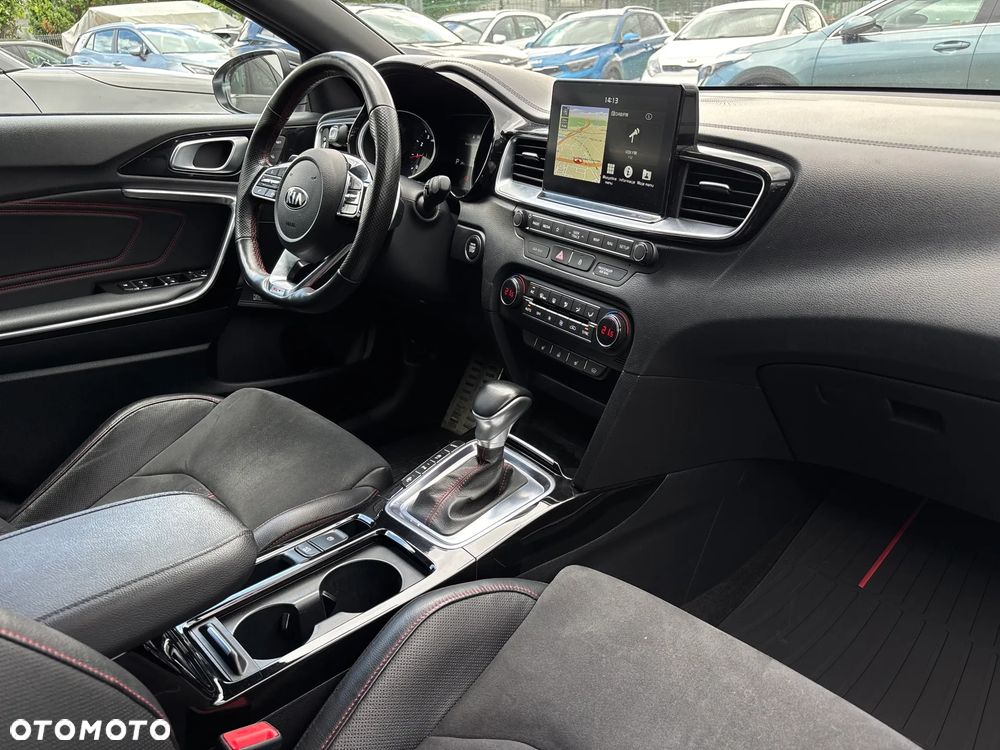 Kia ProCeed - 11