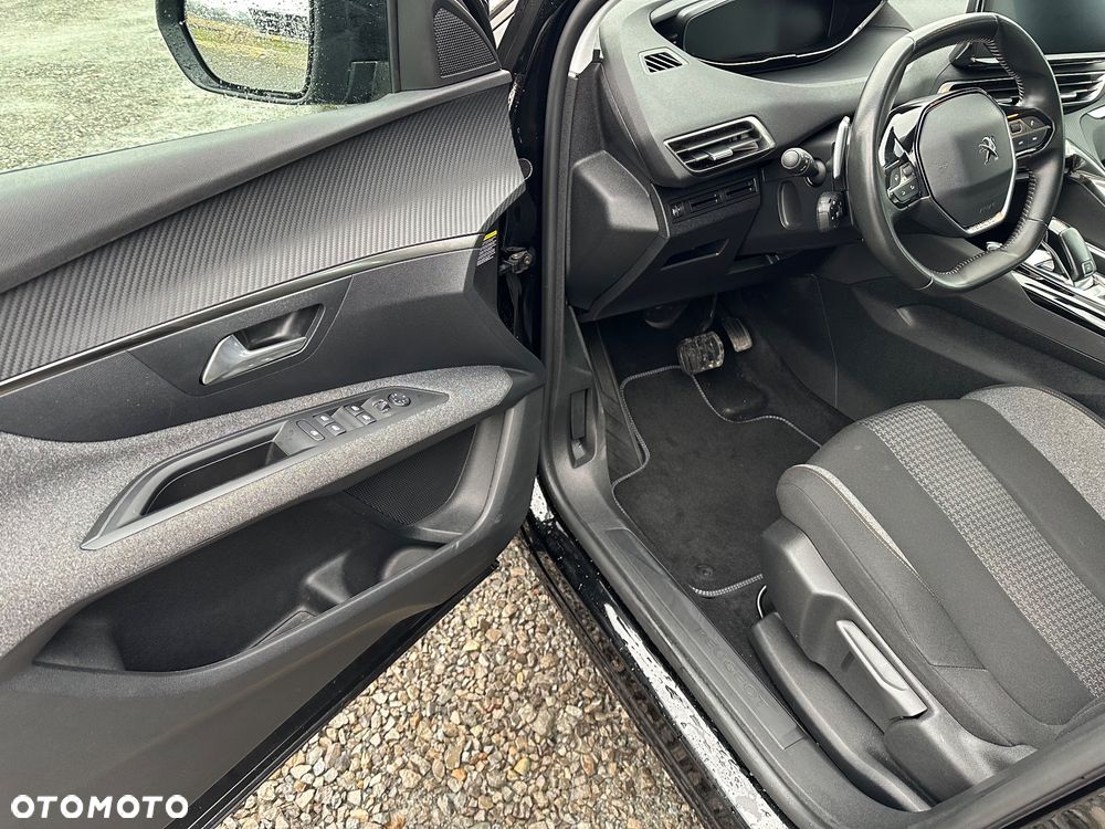 Peugeot 3008 1.5 BlueHDi Active Pack S&S EAT8 - 11