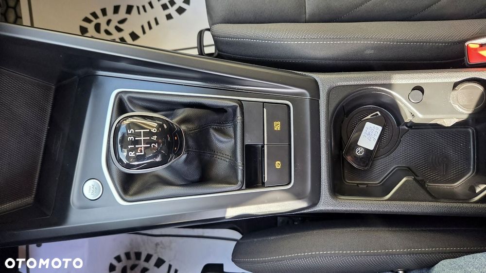 Volkswagen Golf 1.5 TSI EVO Style - 29