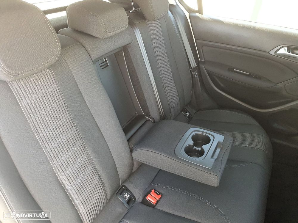 Peugeot 308 1.6 BlueHDi Allure J17 - 38