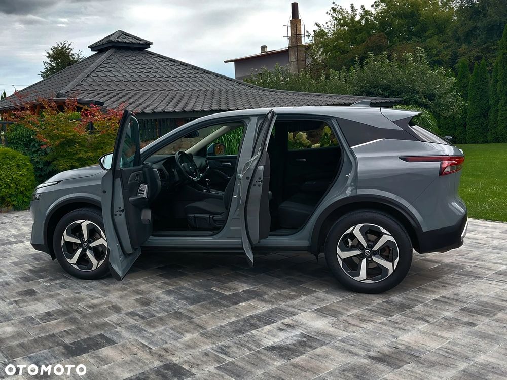 Nissan Qashqai 1.3 DIG-T SHIRO - 21