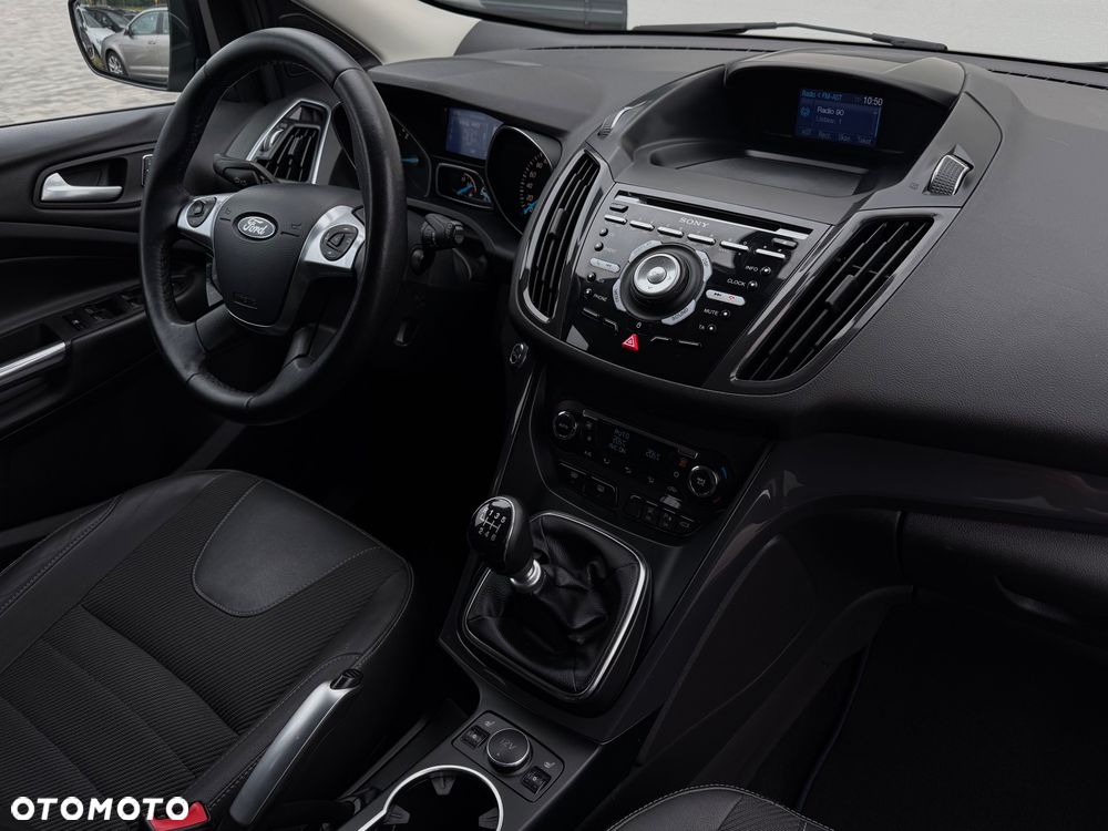 Ford Kuga 2.0 TDCi 2x4 Titanium - 28