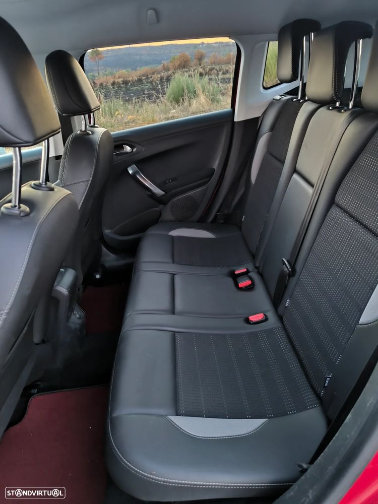 Peugeot 2008 1.6 BlueHDi Allure - 8