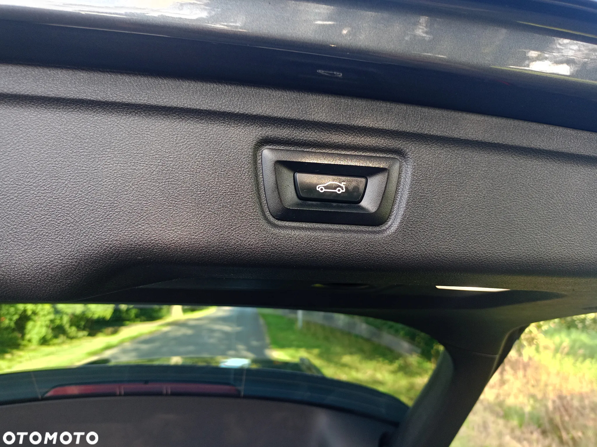 BMW Seria 3 330e Touring xDrive M Sport - 26