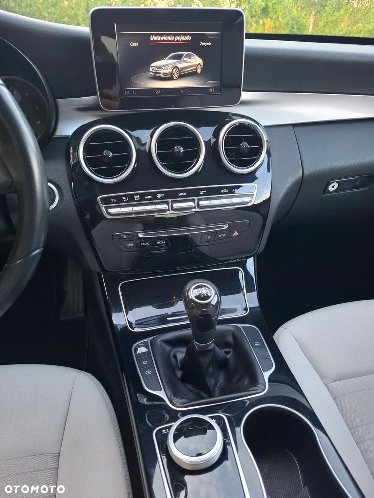 Mercedes-Benz Klasa C 180 d Exclusive - 11