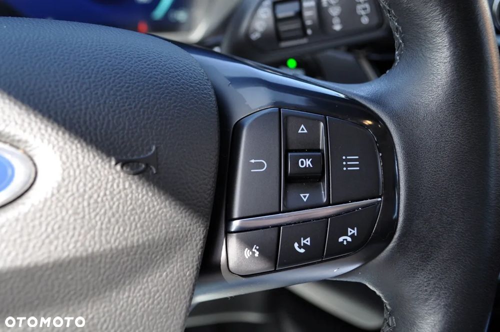 Ford Kuga - 27
