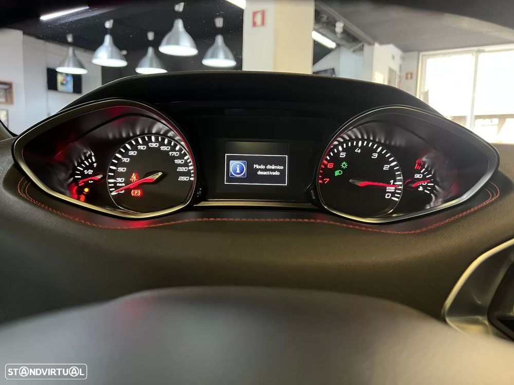 Peugeot 308 1.2 PureTech GT Line - 42