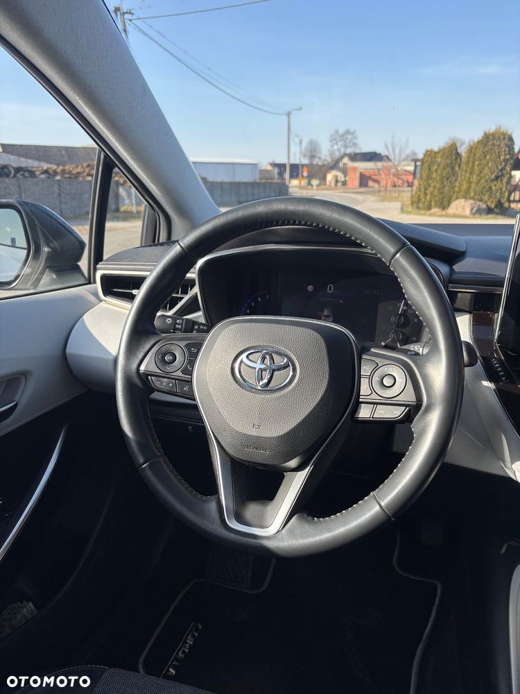 Toyota Corolla 1.8 Hybrid Selection - 11