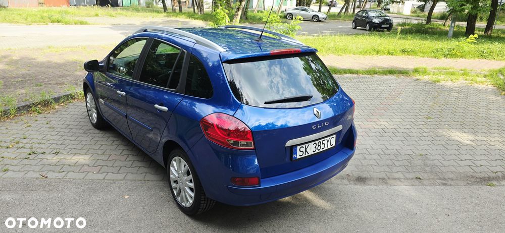 Renault Clio - 16