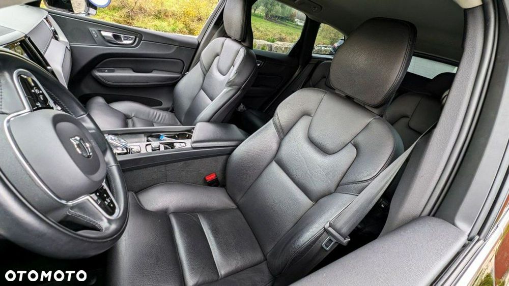 Volvo XC 60 - 24