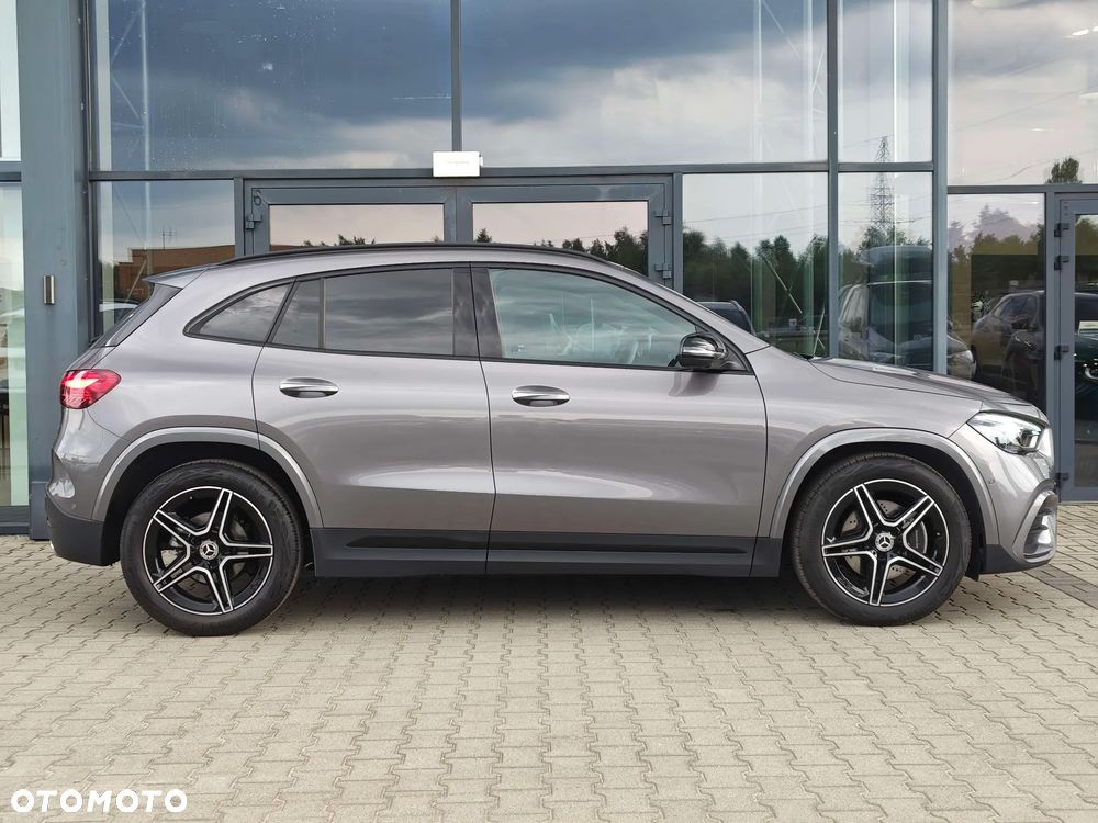 Mercedes-Benz GLA 200 AMG Line - 6