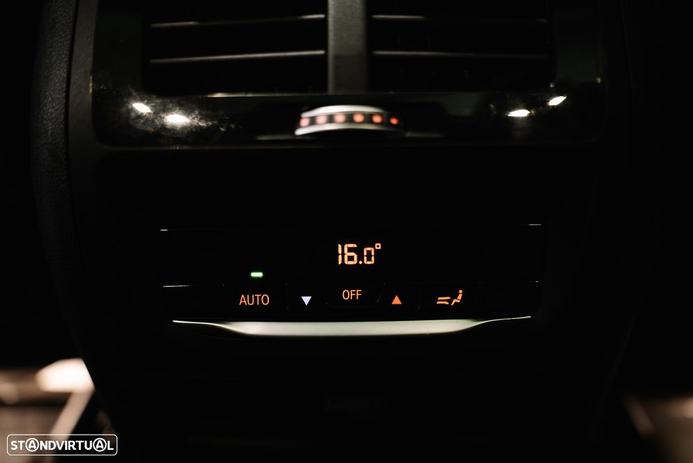 BMW iX3 - 26