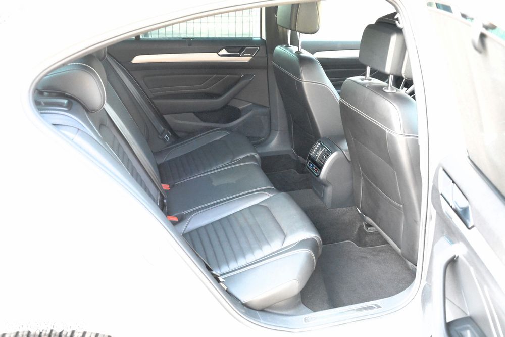 Volkswagen Passat 2.0 TSI 4Mot Elegance DSG - 39