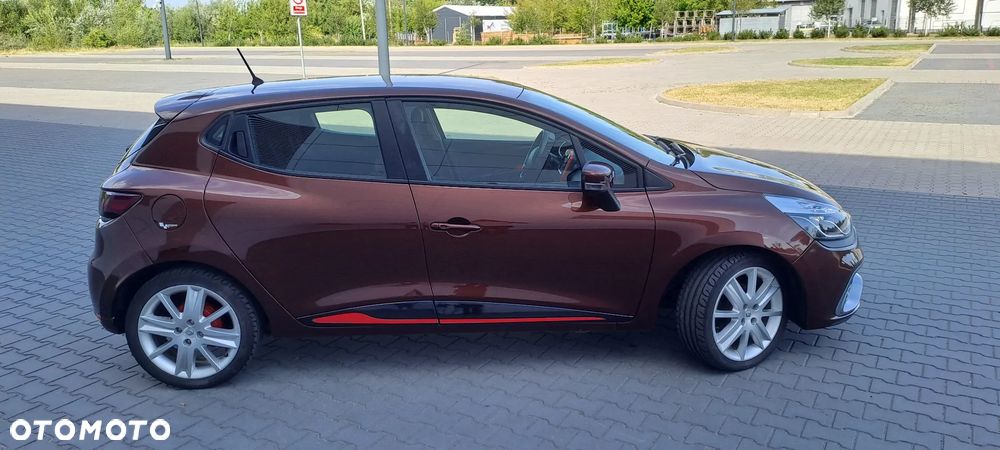 Renault Clio - 9
