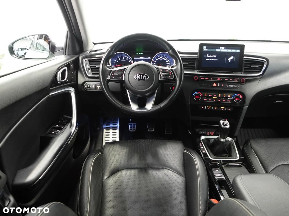 Kia Ceed 1.4 T-GDI OPF Platinum Edition - 30