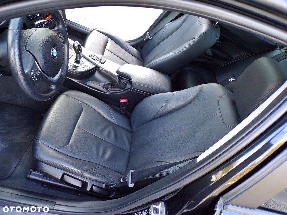 BMW Seria 3 318d Blue Performance Modern Line - 26