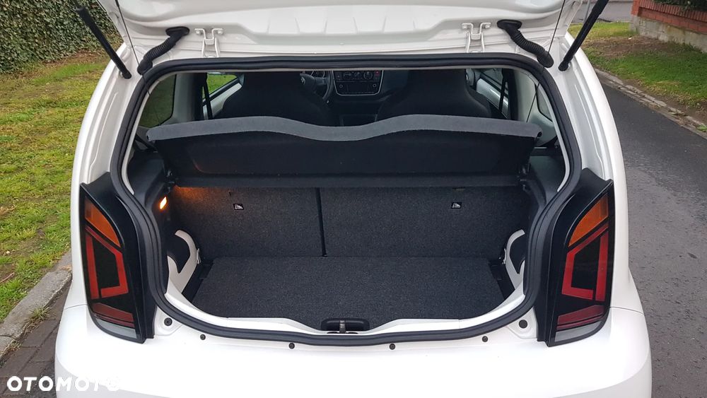 Volkswagen up! black style - 14