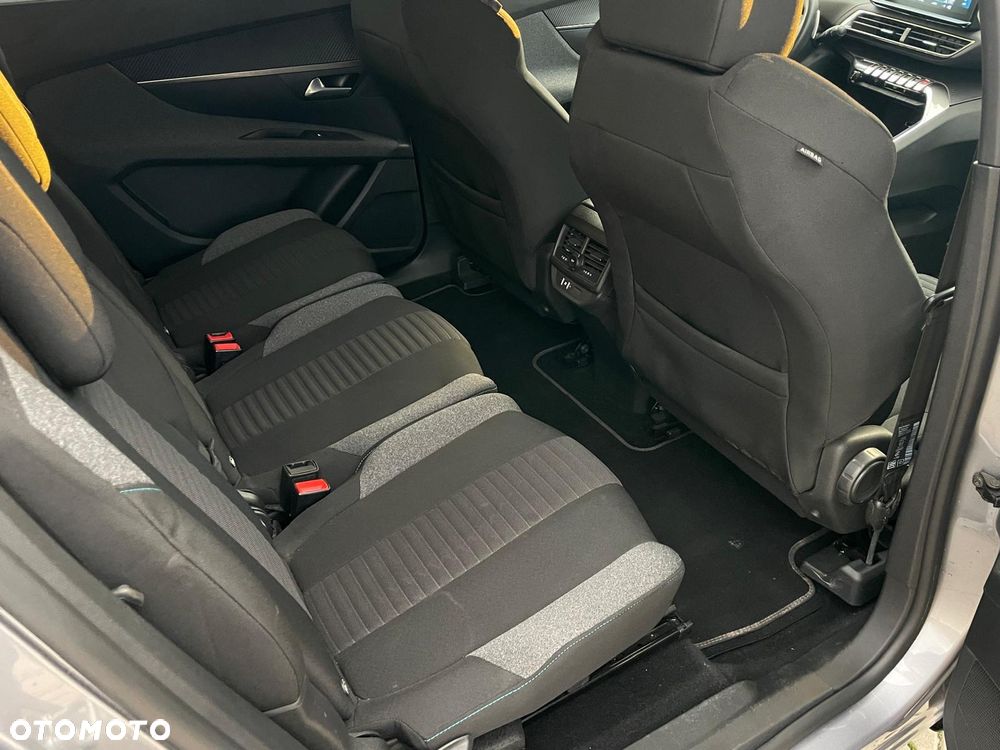 Peugeot 5008 1.5 BlueHDi Active Pack S&S EAT8 - 17